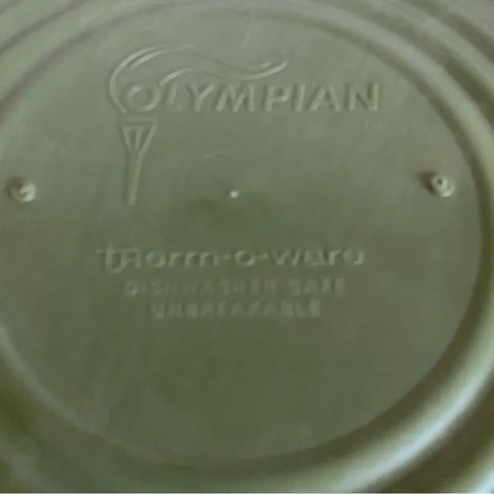Vintage Olympian ThermOWare Avocado Green Casserole Dish w/ Locking Lid • MCM